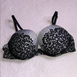 Victoria’s Secret push up bra 💜